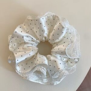 Dot-patterned hairband